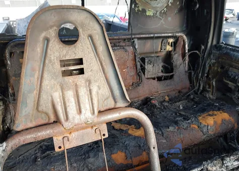 2003 Ford F-250 from USA, damaged, VIN 1FTNW20P83ED19165